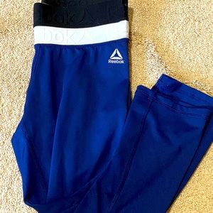 BLUE REEBOK CROPPED LEGGINGS